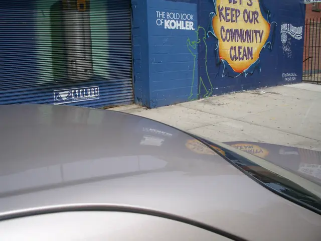 Photograph 8 of 10 of the drawing dedicated to Manuel Mojica.